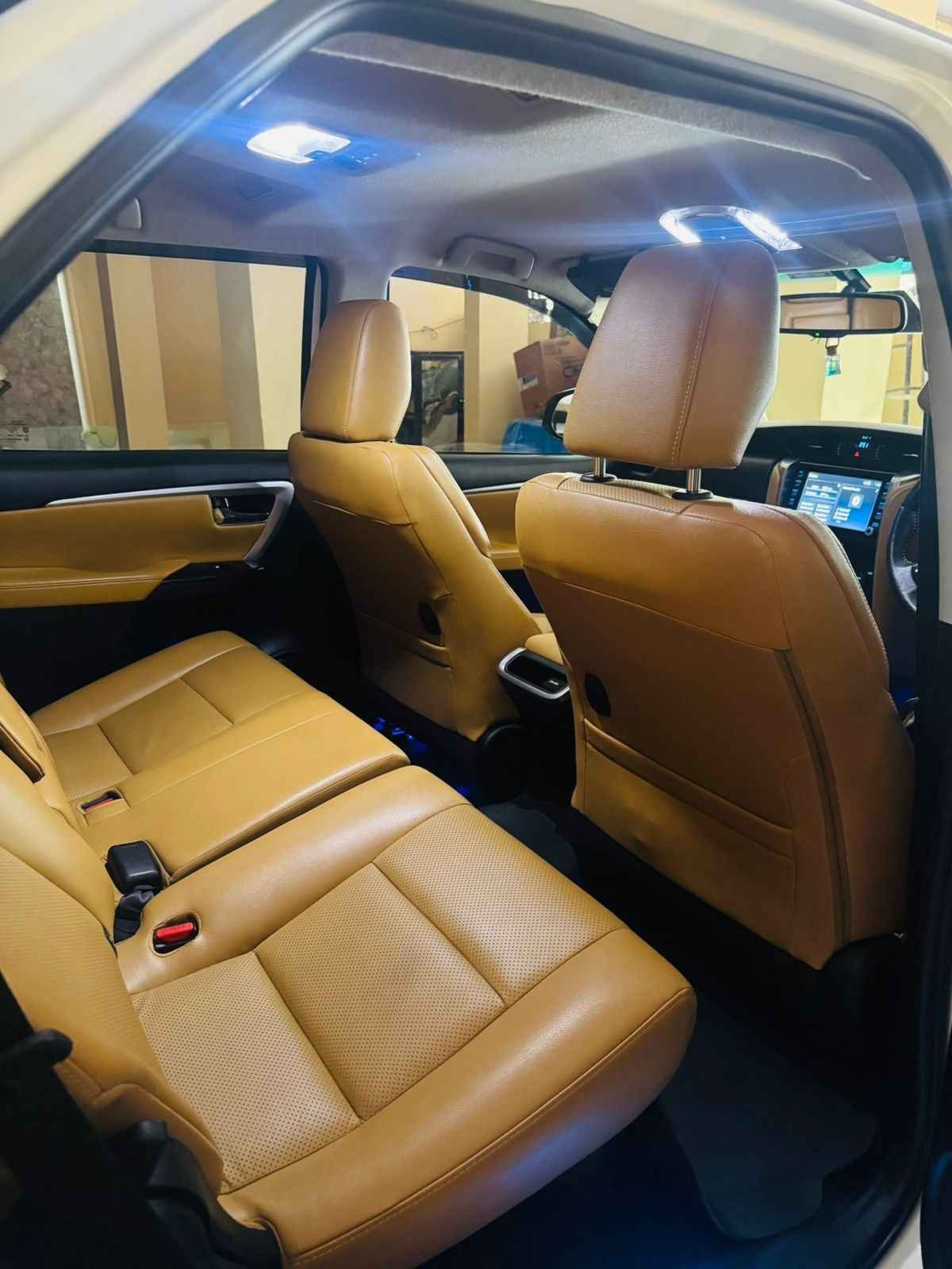 Toyota Fortuner 4x4 - Image 3